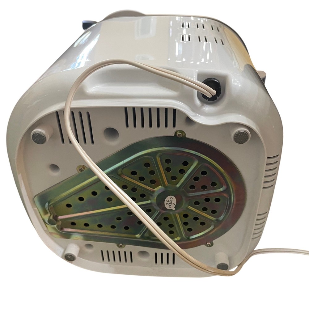 Oster 5858 Compact Breadmaker White 1.5lb ExpressBake Bread Machine Programmable