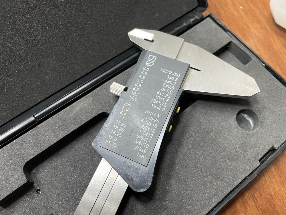 FOWLER – Value CAL Electronic Caliper 6”/150mm With Case