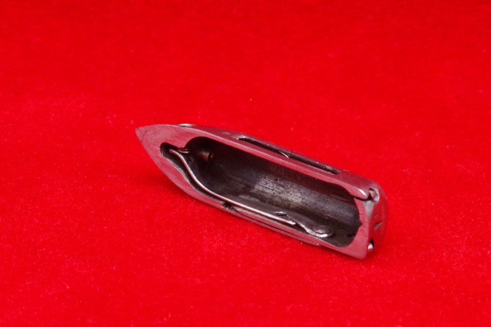 ORIGINAL SINGER 12 K BOAT SHUTTLE & 2 BOBBINS