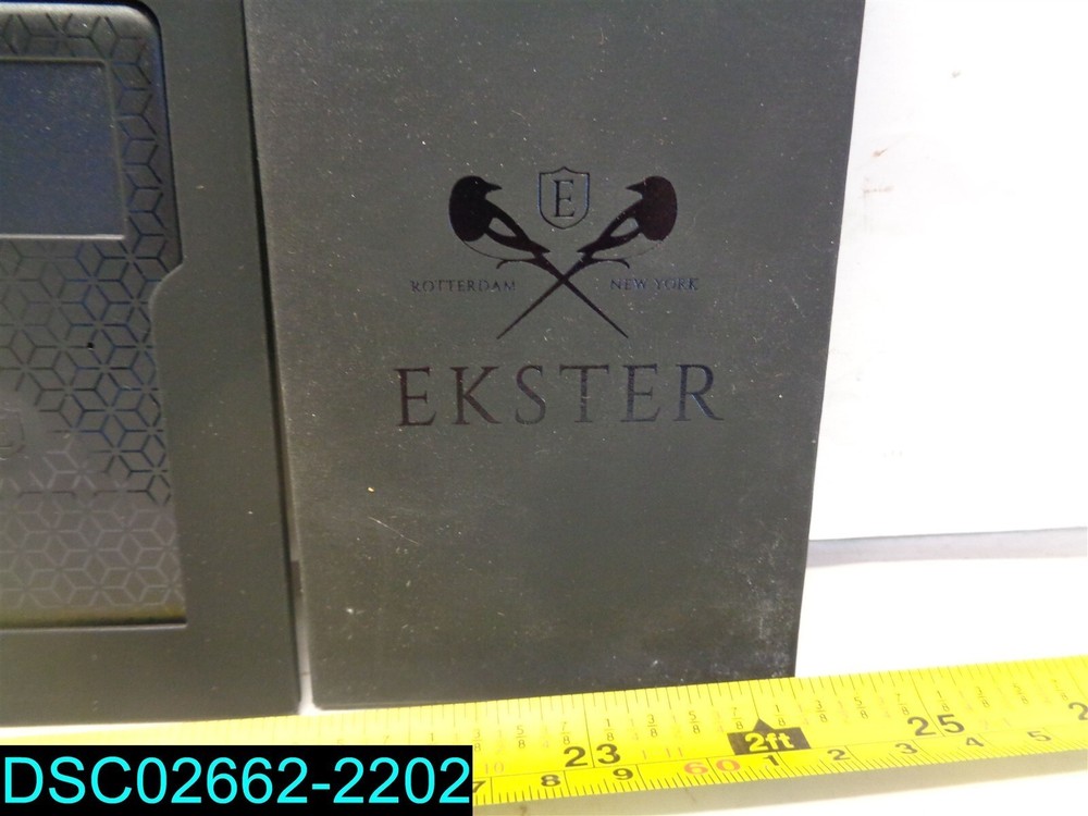 Ekster Tracker Card - Solar Powered Wallet Tracker - Two-Way Ringer