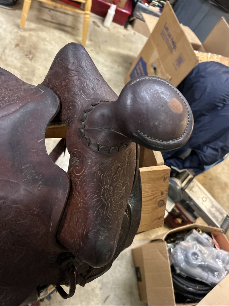 vintage 14" Western saddle