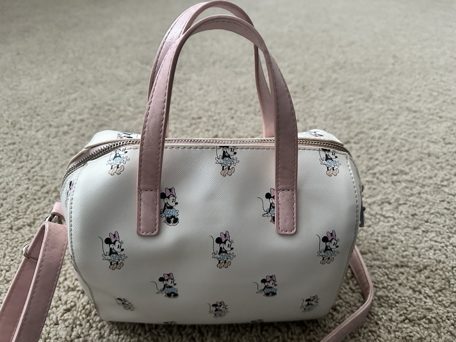 Loungefly Disney Minnie Mouse White Small Women’s Purse Duffle Bag