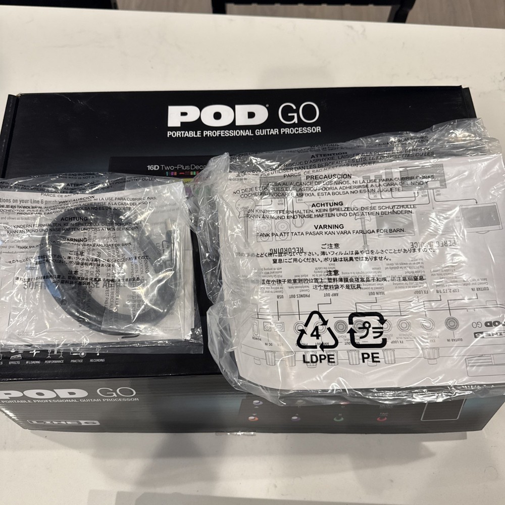 Line 6 POD Go Guitar Multi-Effects Processor Black