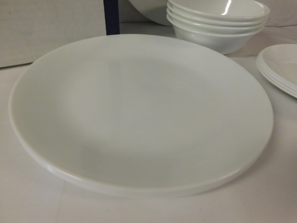 Corelle White Dinnerware 12 pc Set NEW in Box