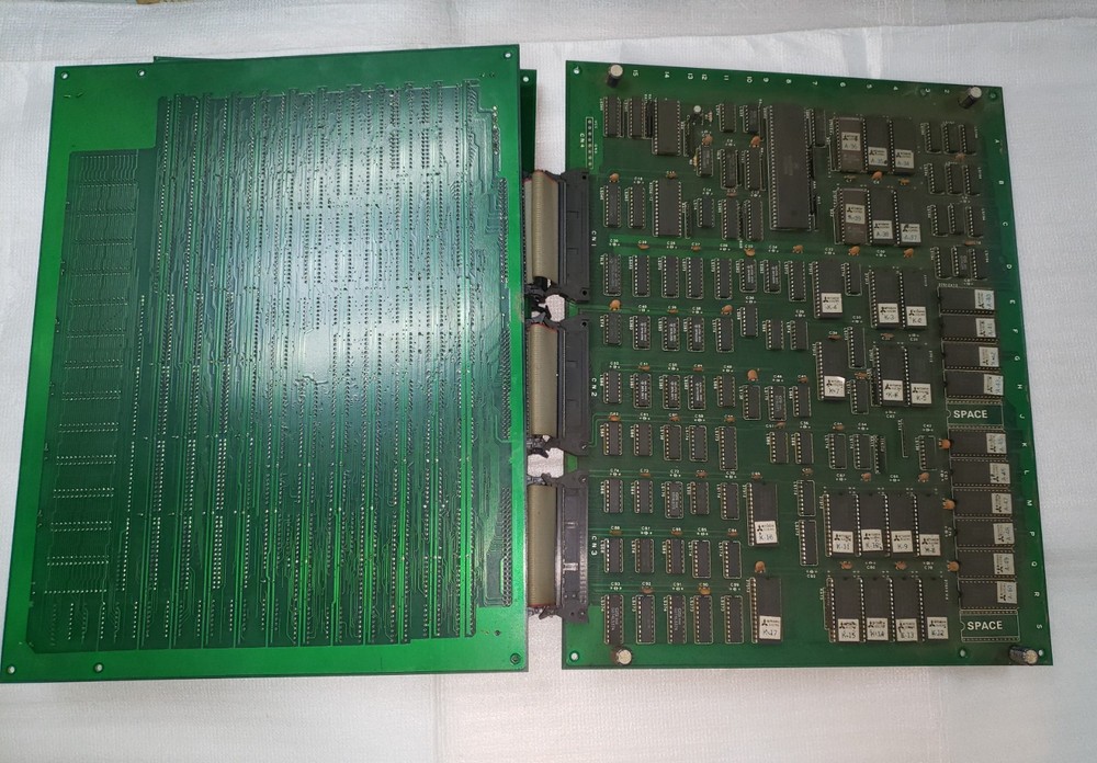 CAPCOM COMMANDO HARDWARE PCB (not working ) Arcade Original Video Game