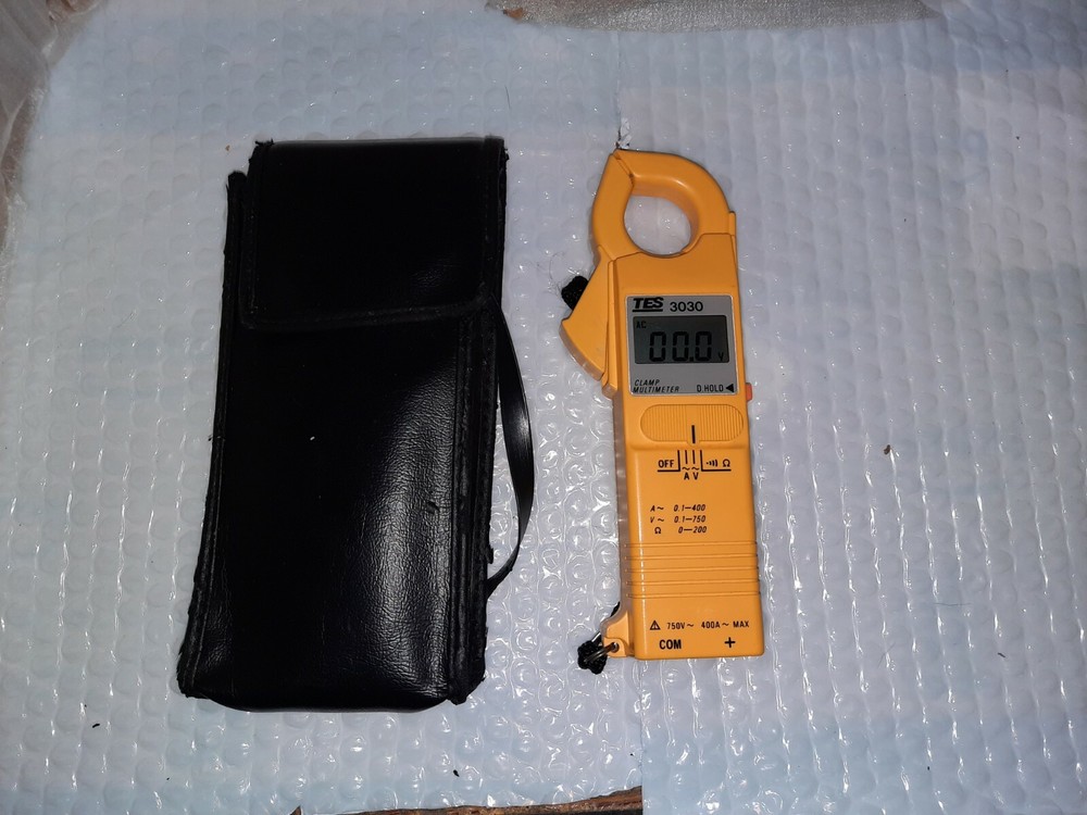 TES 3030 Clamp Multimeter DC / AC 750V ~  400A MAX  with case
