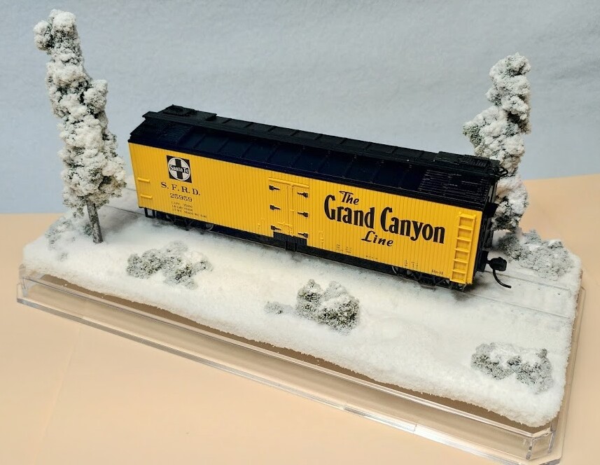 HO SCALE 9" SINGLE TRACK DISPLAY CASE-WINTER SCENE- FOR ANY HO TRAIN