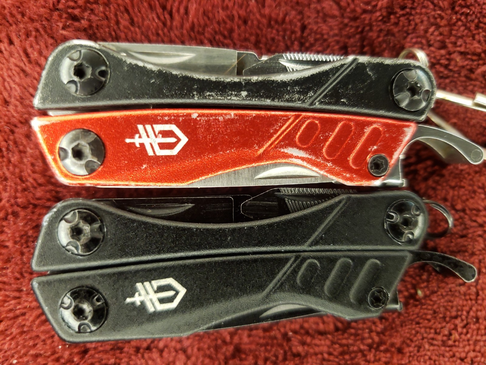 🔪🔪 Lot of 2 Gerber Multi Tool Dime multiplier Black & Red