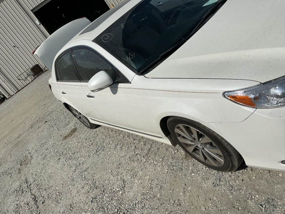 AVALON 2011 Glove Box 5021925