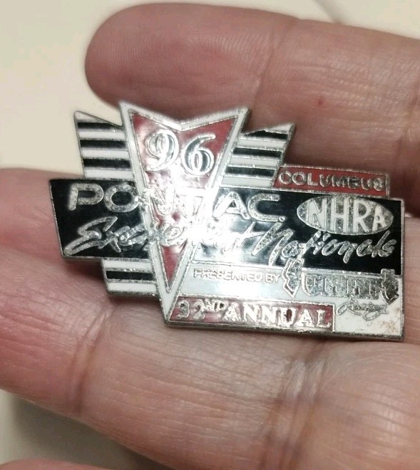 1996 PONTIAC EXCITEMENT NATIONALS COLUMBUS NHRA DRAG RACING EVENT HAT LAPEL PIN