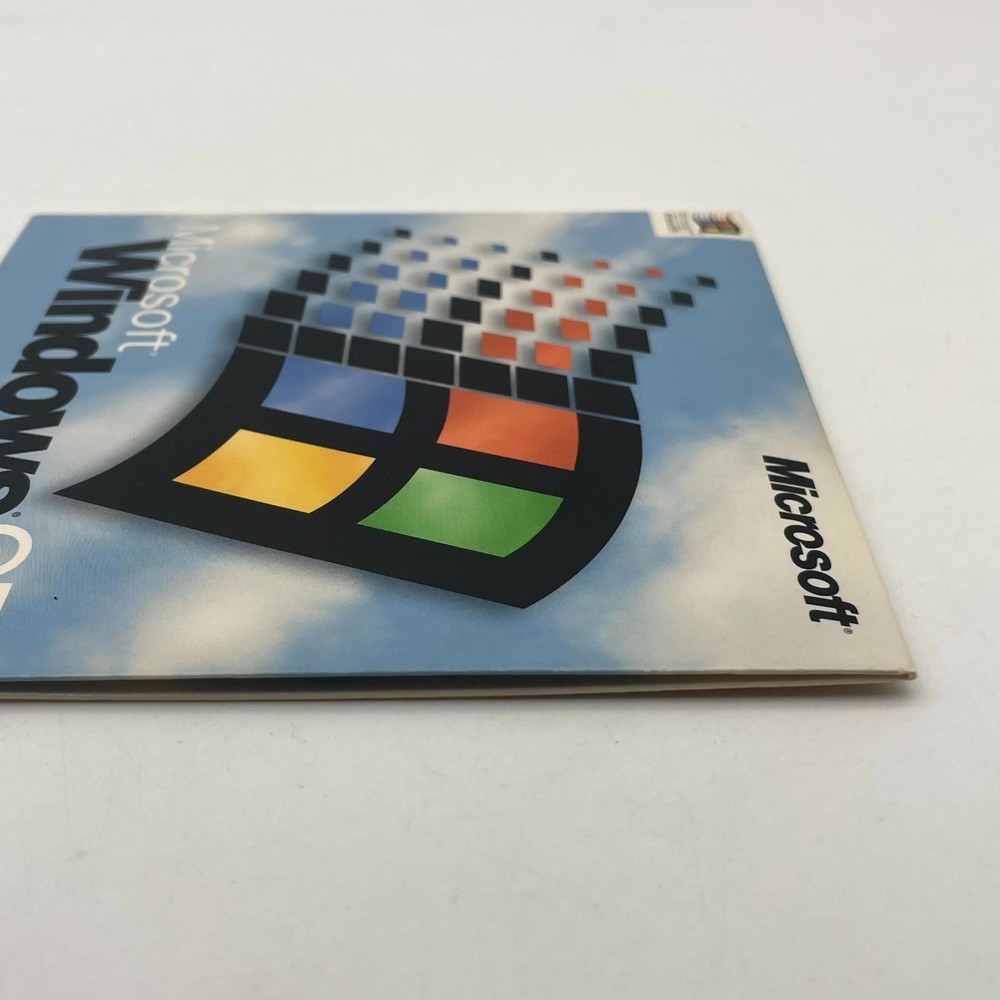 Microsoft Windows 95 Upgrade Operating System Software w/ Product Key & Sleeve