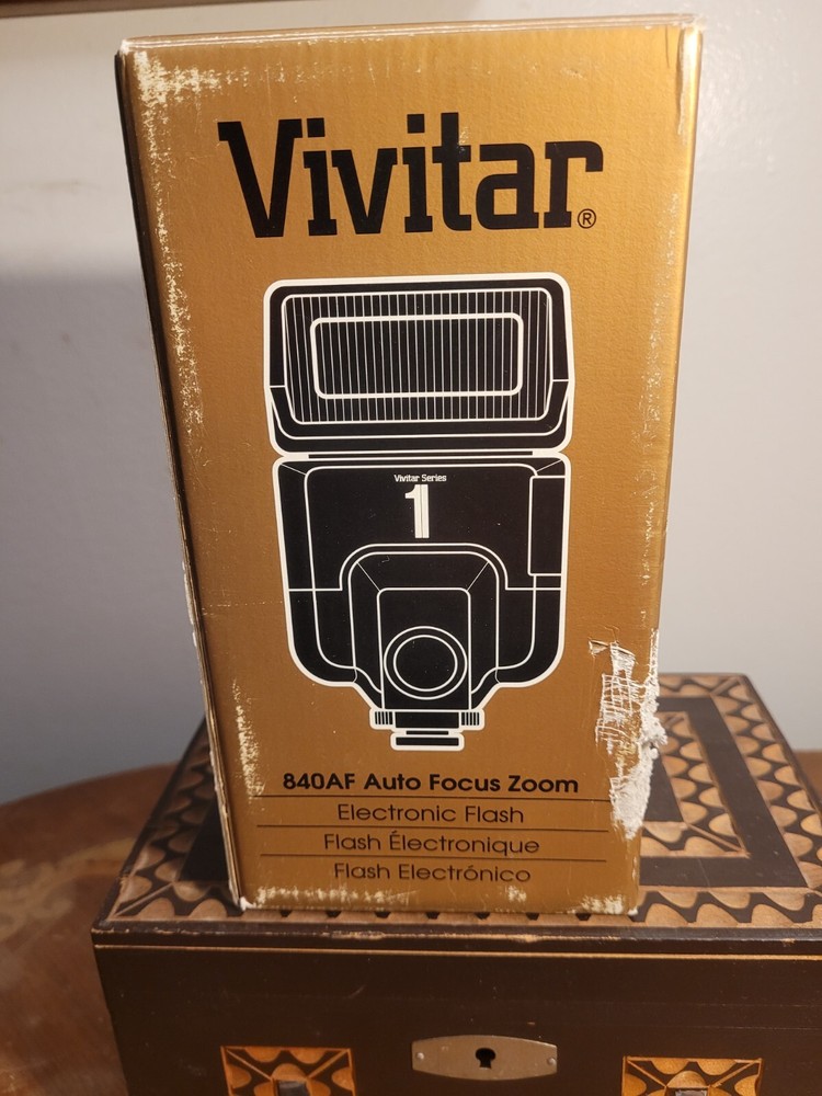 New Auto Focus Zoom Electronic Flash Vivitar # 840AF for Minolta