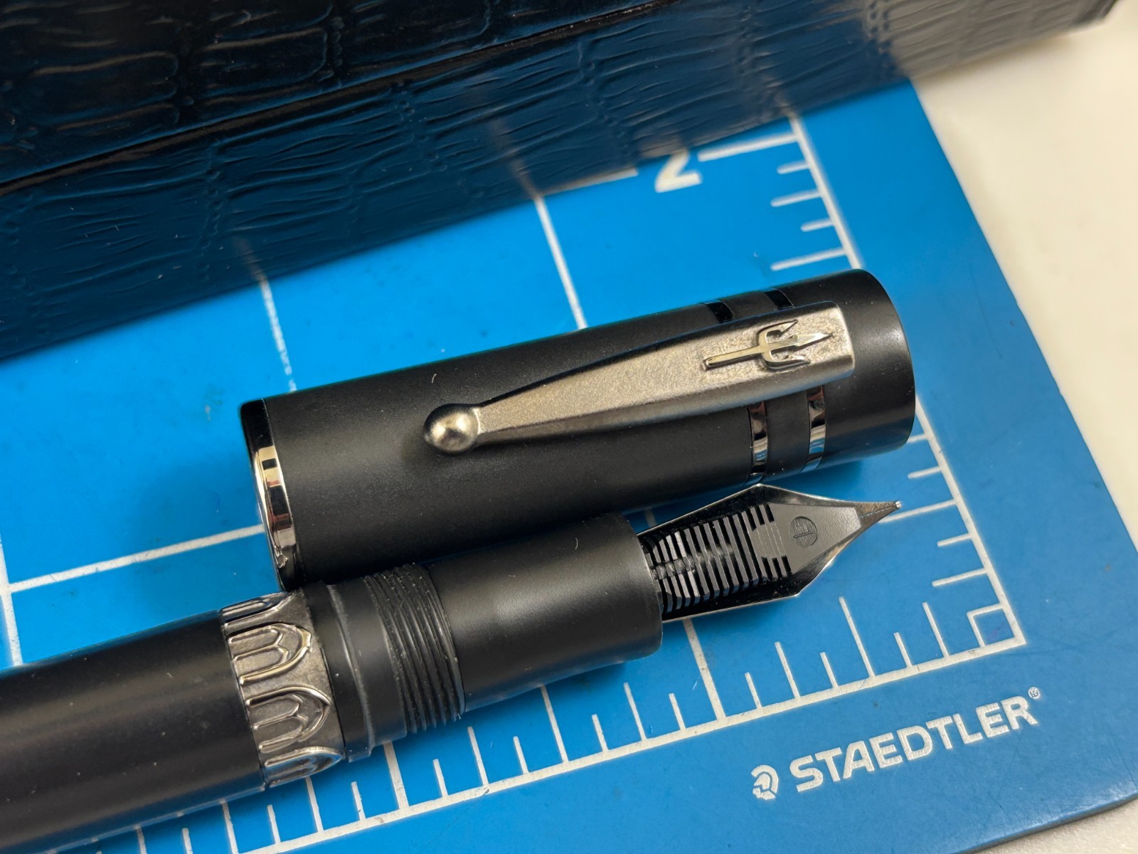 Judd's NEW Nettuno 1911 Black Sands Fountain Pen w/Fine Nib