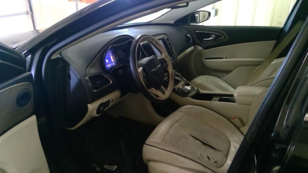 200 2015 High Mounted Stop Light 1722638