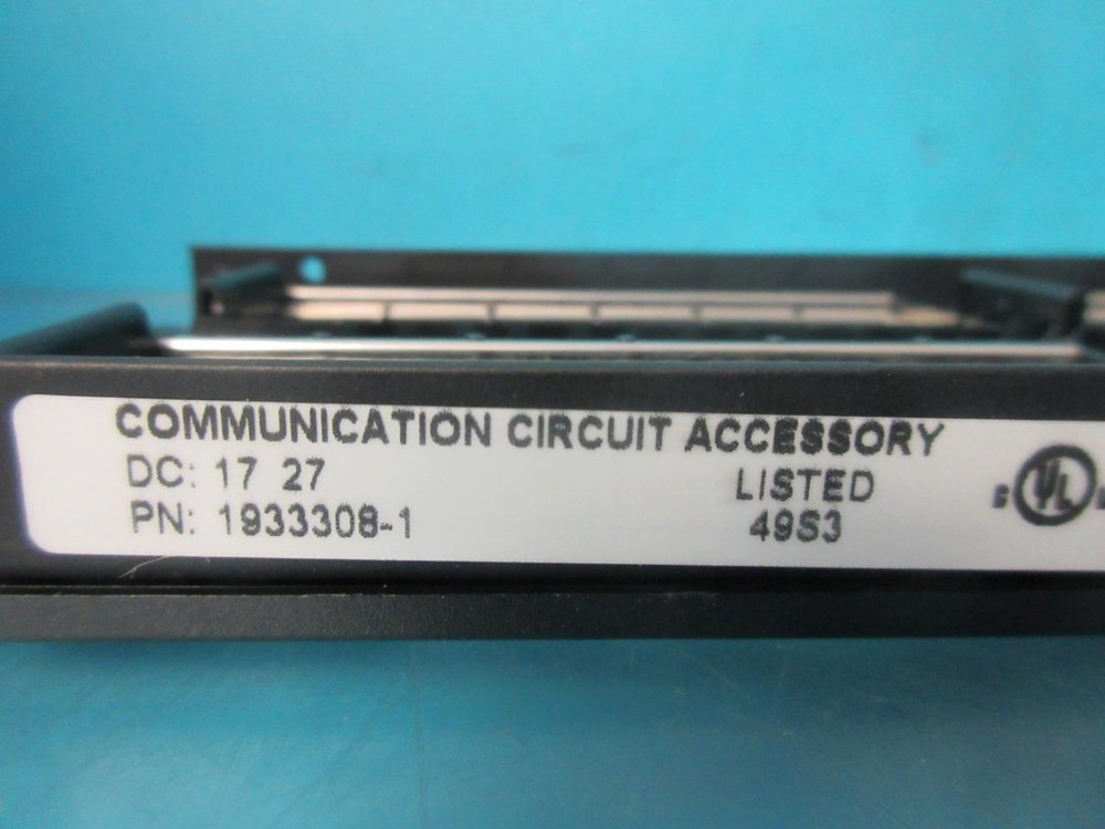 NEW COMMSCOPE 1933308-1 SL SERIES PATCH PANEL MULTIMEDIA 48-PORT FLAT FRONT