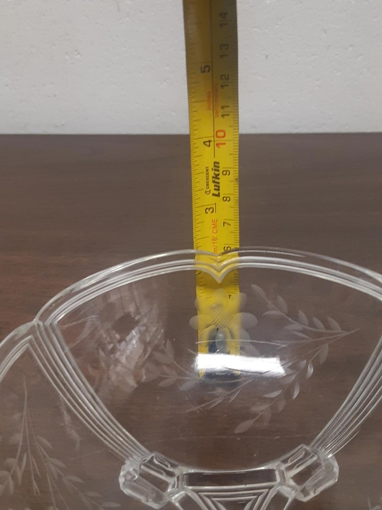 Elegant Crystal Decorative Bowl