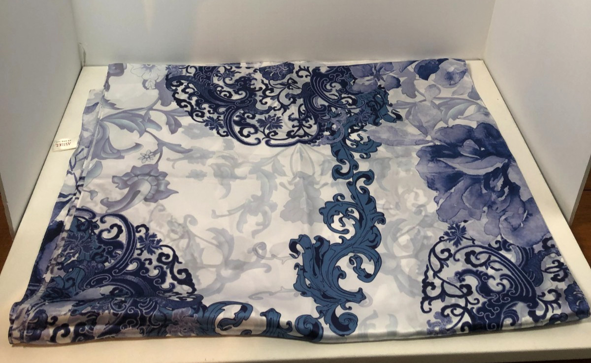 ASILK Scarf, Blue and White, 100% Silk, China, 66.9" x 21.7"