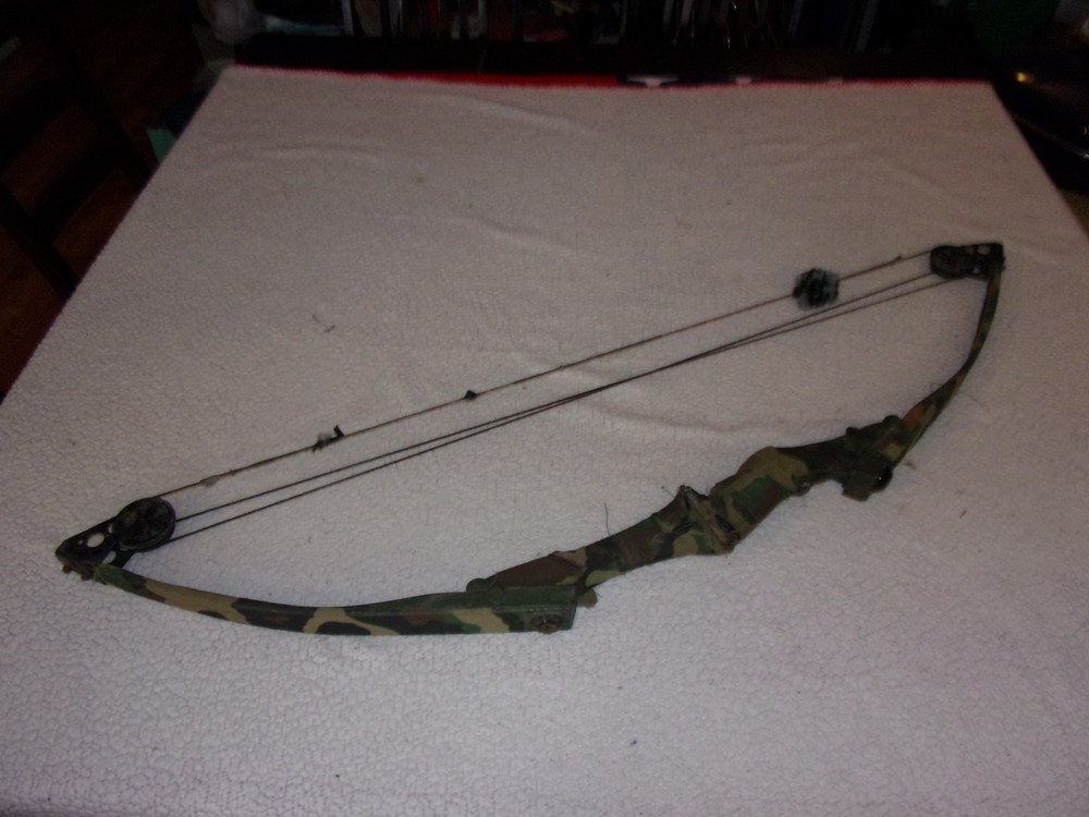 Vintage Darton Archery Trailmaster Compound Bow