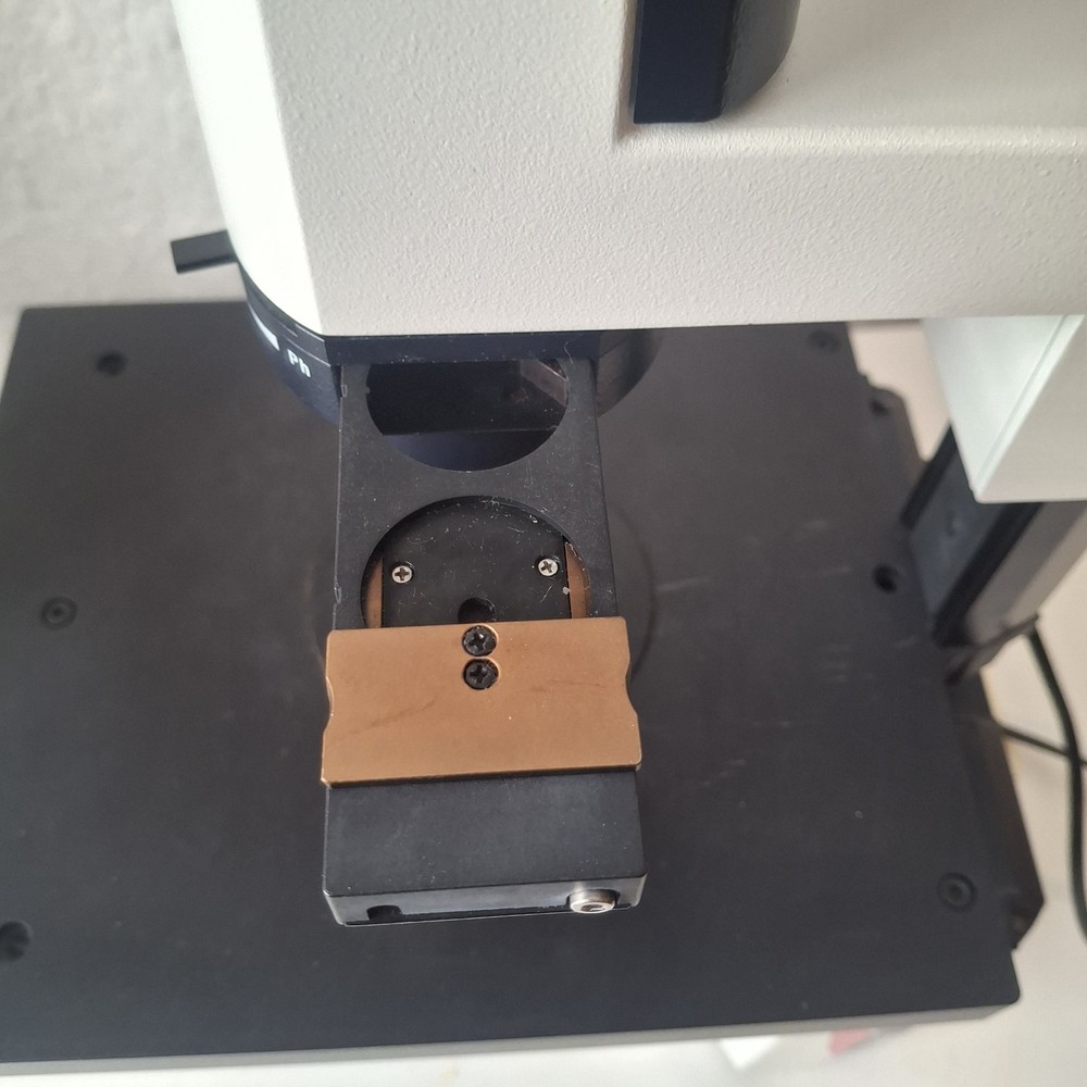 Leica / Leitz DMIL Inverted Phase Contrast Microscope with Objectives