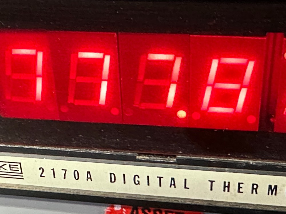 FLUKE 2170A DIGITAL THERMOMETER 117998