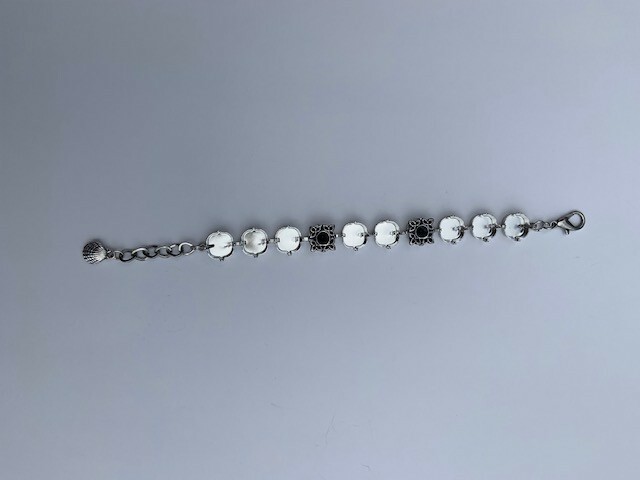 Empty Cup Chain Bracelet Setting with Metal Embedding Element for 4470 Crystals 