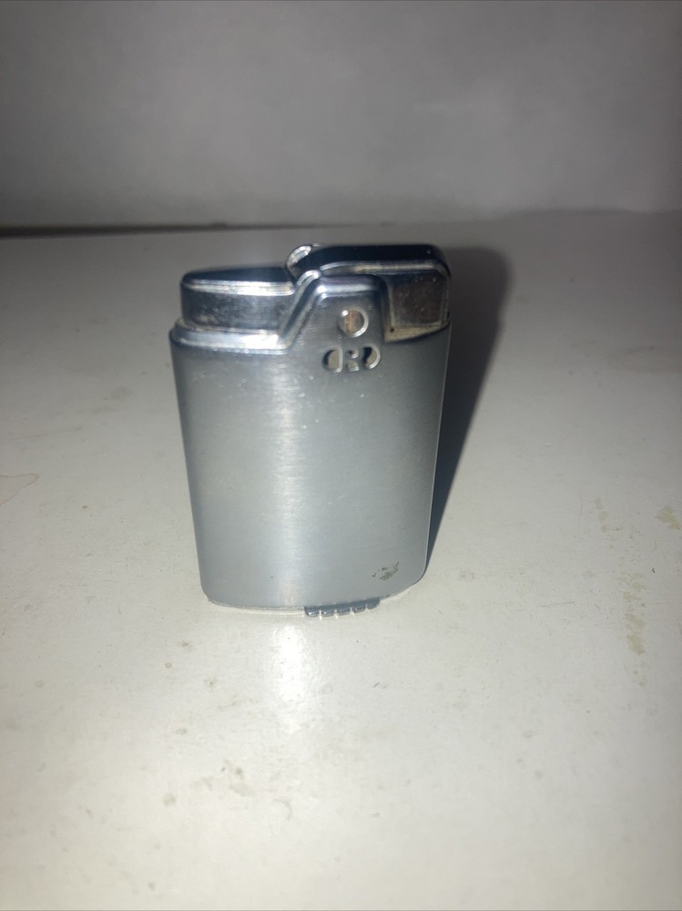 Vintage Ronson Capri Lighter Silver Tone