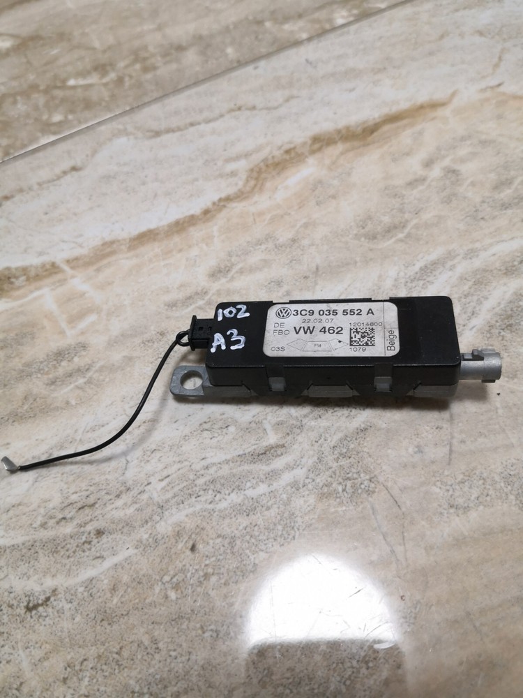 Volkswagen Passat B6 2007/Antenna Amplifier Module/3C9035552A