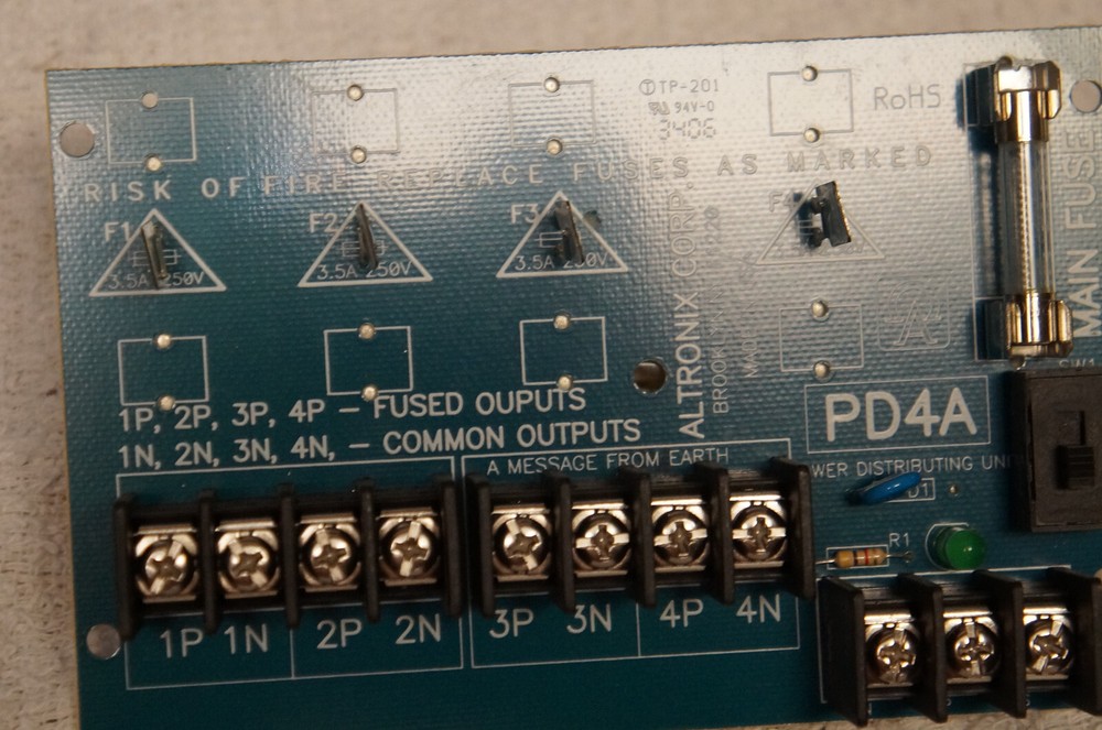 ALTRONIX PD4A Access Power Distribution Sub-Assembly 4-Fuse Panel PCB