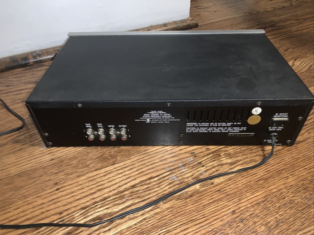 Vintage Realistic 31-2000A Stereo Frequency Equalizer EQ - Turns On