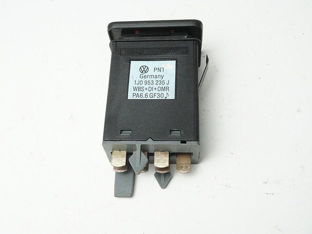 1999 - 2006 Volkswagen Golf Hazard Emergency Light Control BuTTon Switch OEM