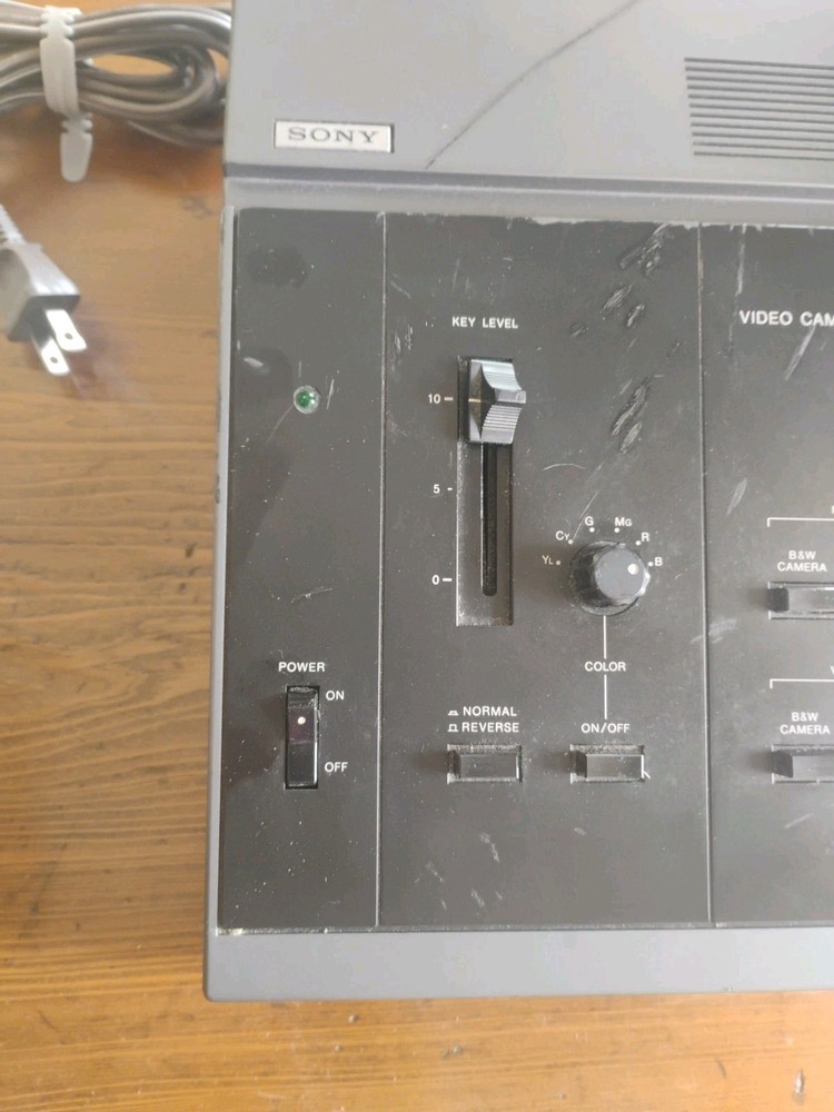 Sony Video Camera Selector -HVS-2000 Powers On Untested