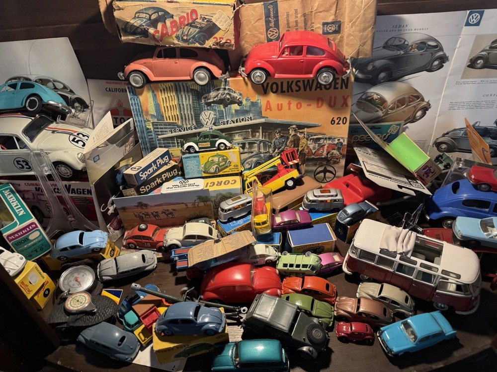 Vintage Volkswagen Splitwindow Toy Plastic …….blue Germany