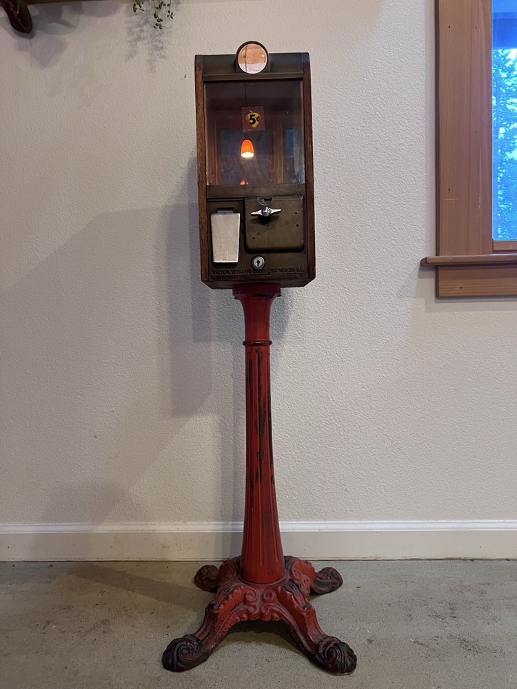 Victor Vending Gumball Machine