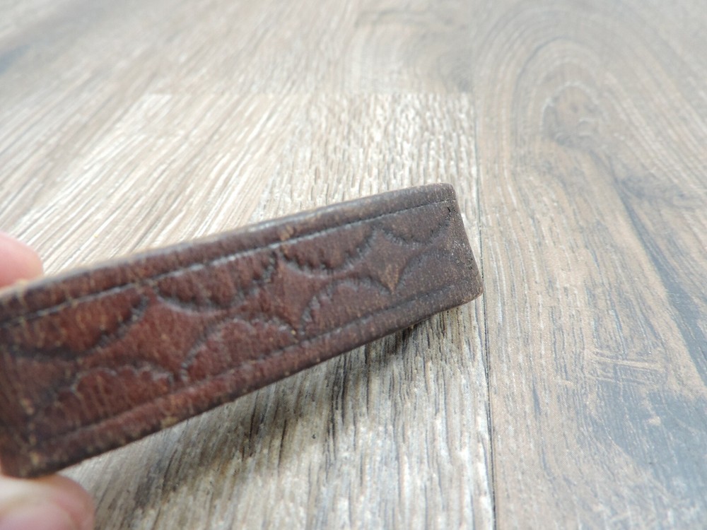 Brown Leather Tooled Duty Belt Retainer 2.25"