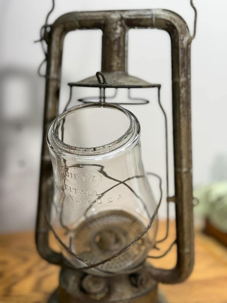 Dietz Monarch Lantern