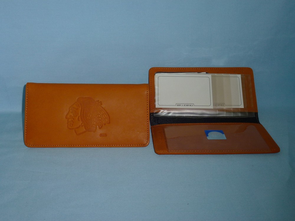 CHICAGO BLACKHAWKS   Leather Checkbook   NEW   tan +