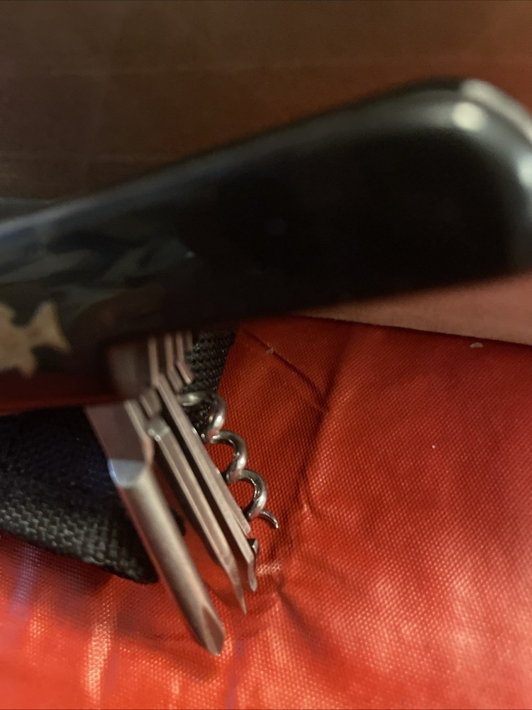 10 Blades MULTI PURPOSE CAMPING/CARRY KNIFE