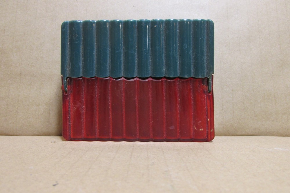 EARLY PLASTIC FLIP-OPEN CIGARETTE CASE