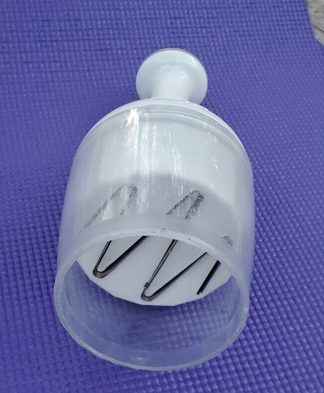 Pampered Chef Push Function Food Chopper - White 2585