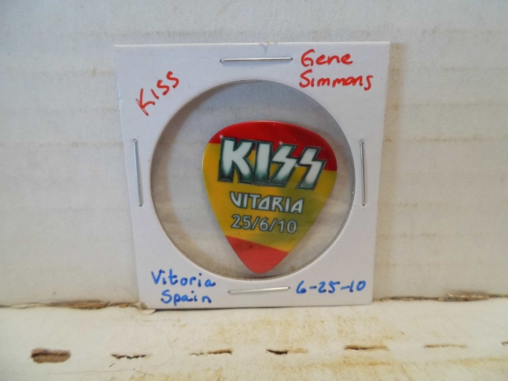KISS "GENE SIMMONS" 6/25/2010 GUITAR PICK~READ DESCRIPTION #11~9