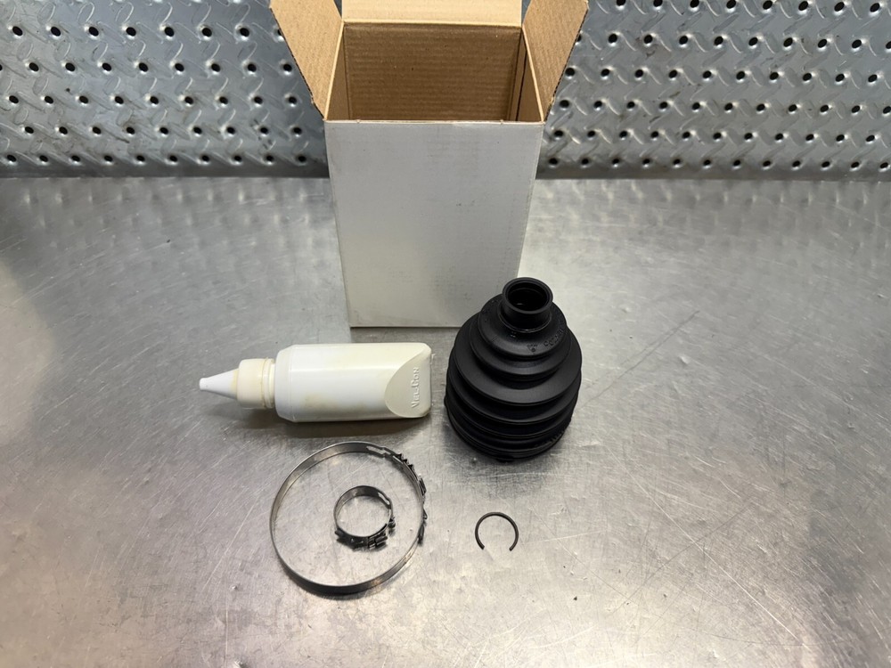 POLARIS FRONT BOOT KIT 2203331 S037D
