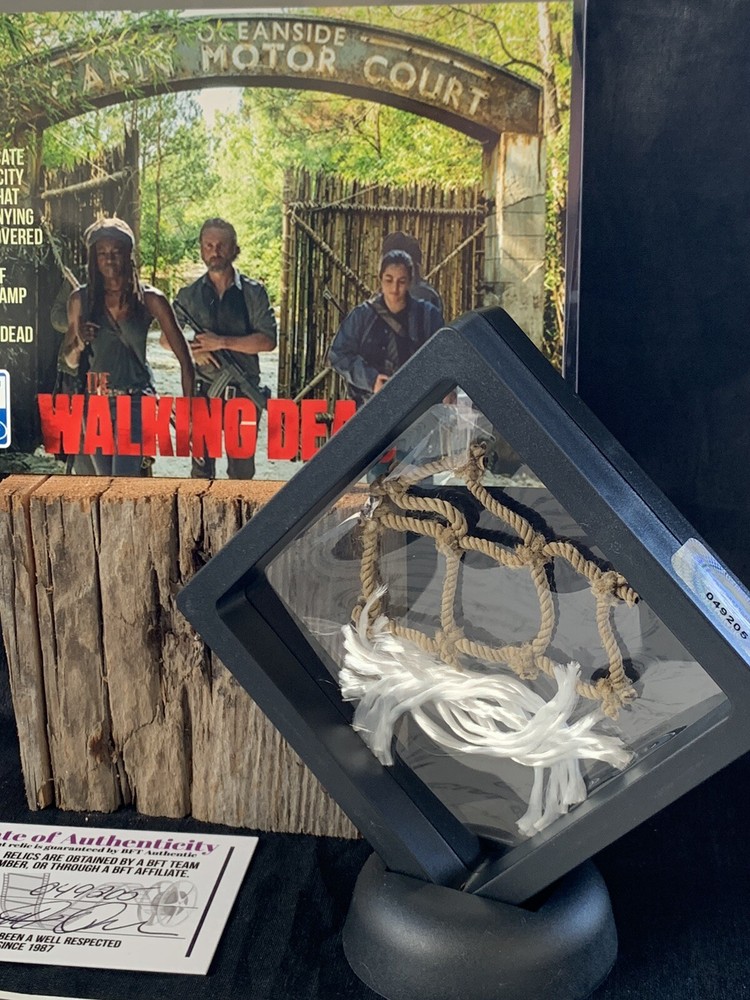 Walking Dead Authentic Oceanside Screen Used Netting & Rope Prop