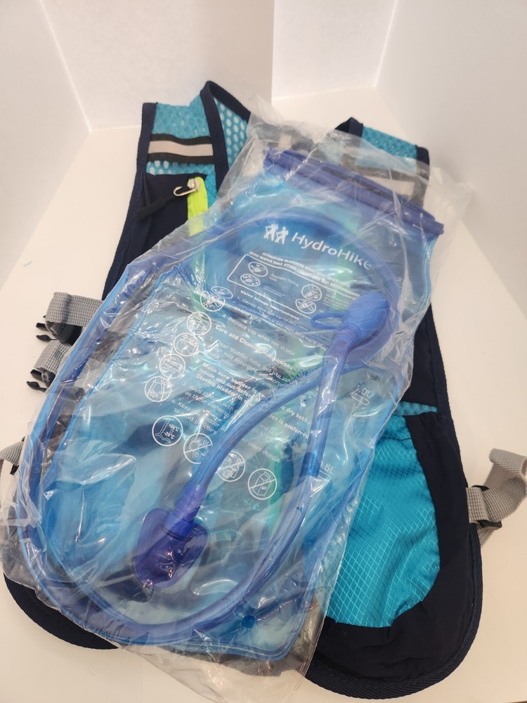 Hydration Pack Backpack, Lightweight Water Backpack with 1.5 L Leakproof Bladder
