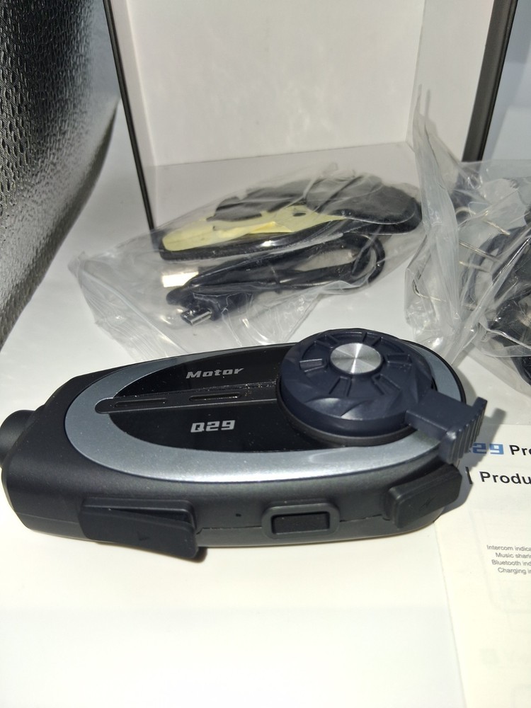 Q29 Motorcycle Intercom Helmet Headset with Wireless 5.4, 120° Wide-Angle View