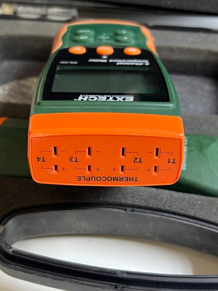EXTECH SDL200 4-CHANNEL TEMPERATURE METER