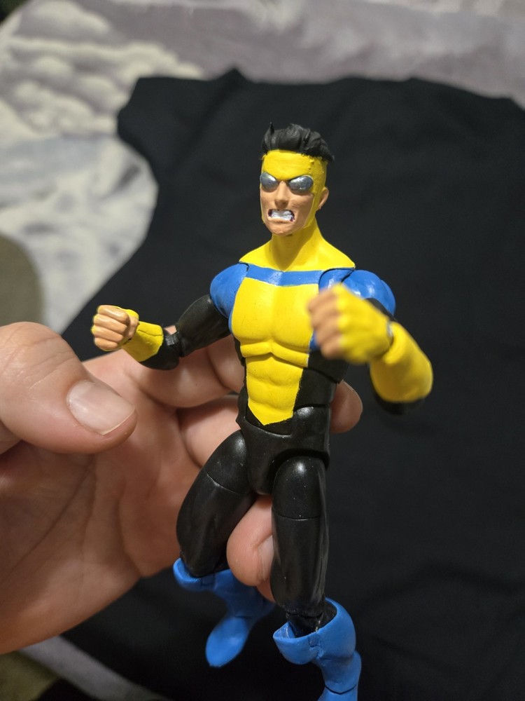 Custom Invincible Classic Suit 1/12 6" Action Figure V.2