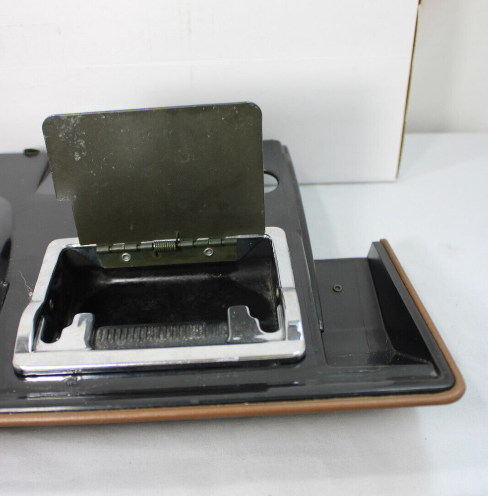 1988-1992 BUICK REGAL ASHTRAY WITH WORKING LIGHTER FRONT DASHBOARD DASH