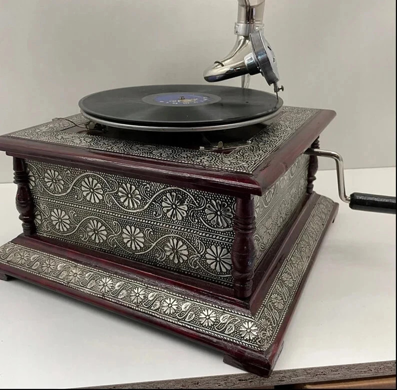 Antique HMV Gramophone Fully Functional working Phonograph, win-up record player