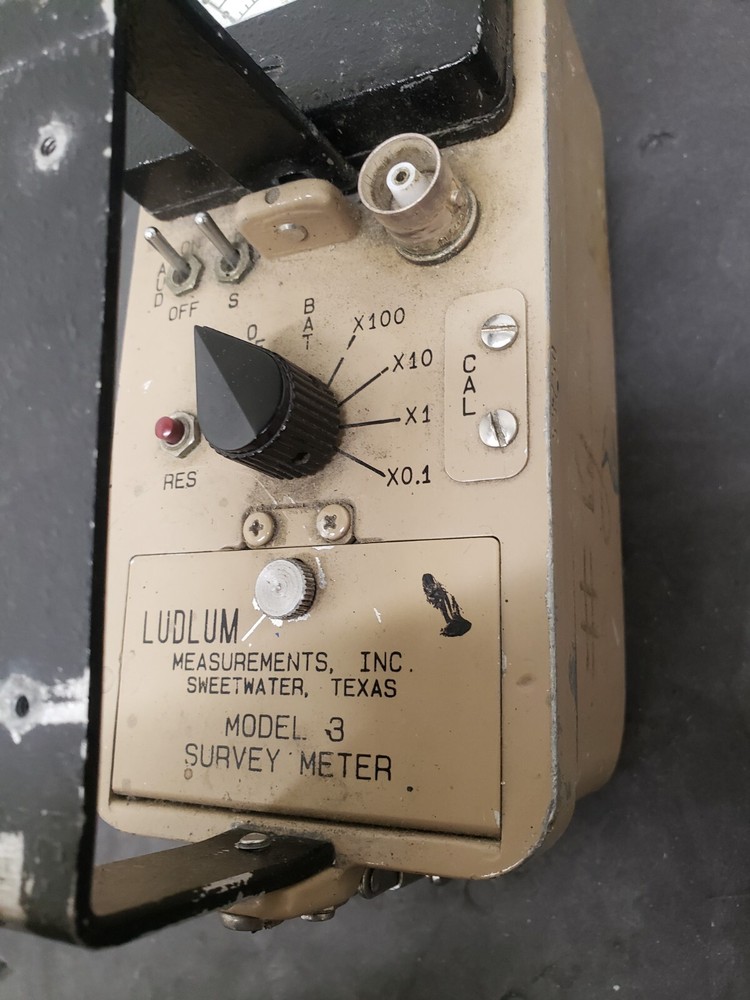 LUDLUM Model 3 Survey Meter * READ *