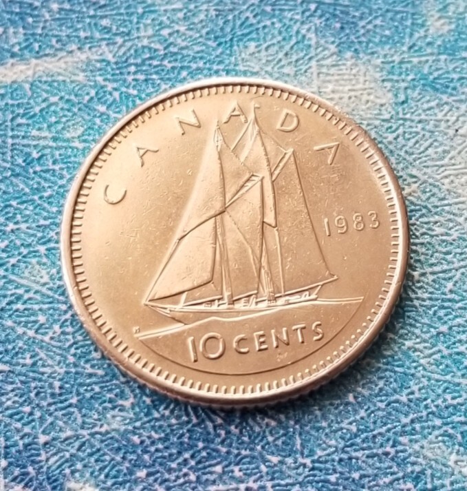 Canada 1983 10 Cents Coin ♤